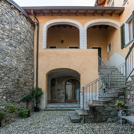 Guesthost - La Filanda - Sora & Sota Apartment Bellagio